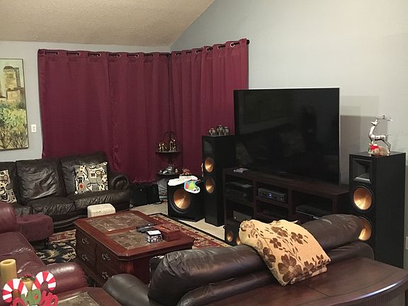 3rd image of 731 Vista Abajo Dr NE
