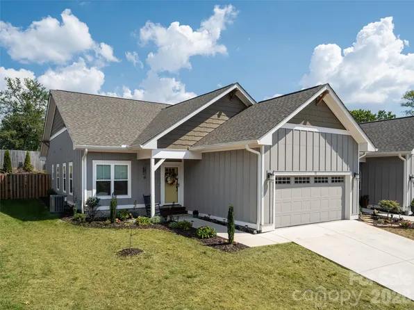 11 Cozy Cottage Way, Arden, NC 28704