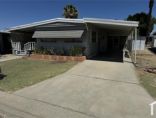 2nd image of 220 Santa Clara Cir