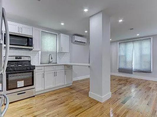 3rd image of 1338 E 92nd St