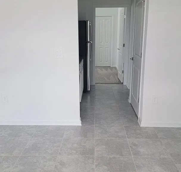860 Daring Dr — Photo 32