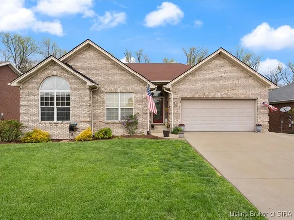 2027 Sterling Oaks Drive, Sellersburg, IN 47172