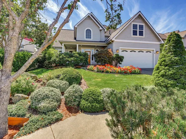 527 Sutton Pl, Ashland, OR 97520