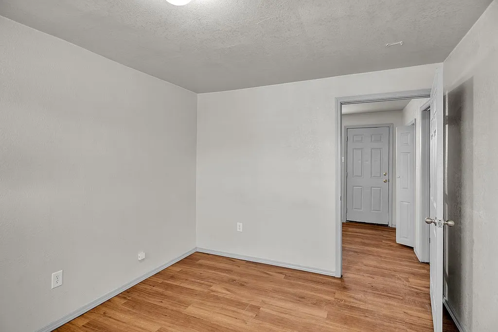 Building Photo - 2107 S Main St #D