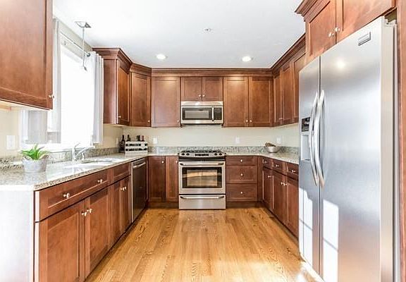 2nd image of 101 Cherry St #25
