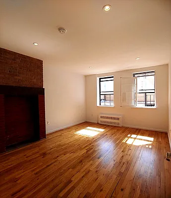 Rented by Moss Realty Company | media 13