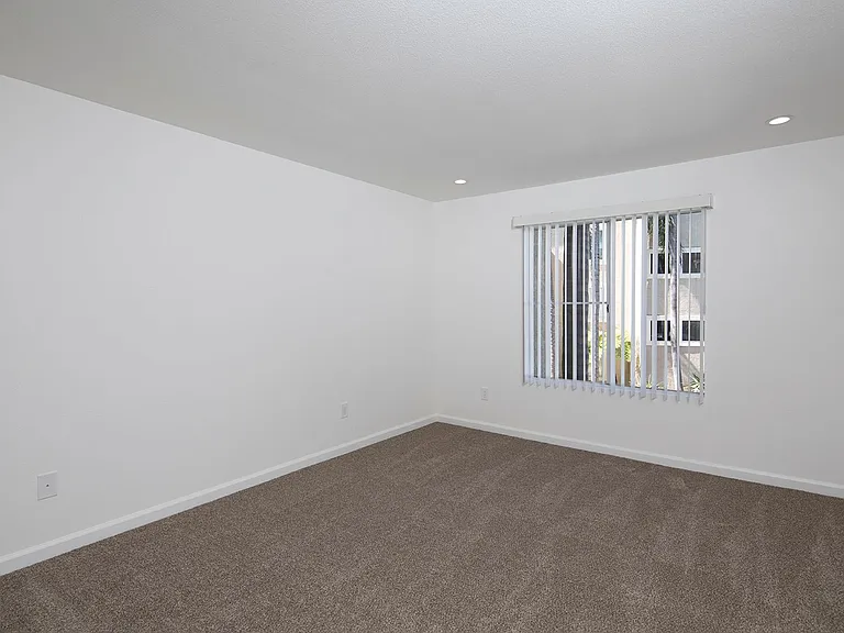 Mission Pacific Apartments — Photo 59