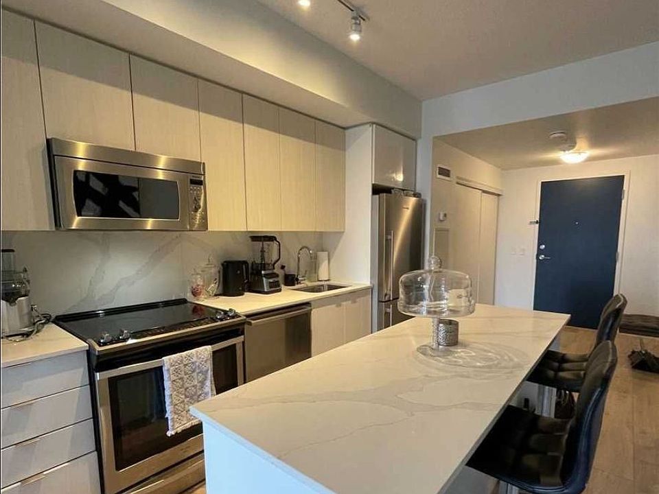 1st image of 3237 Bayview Ave #604