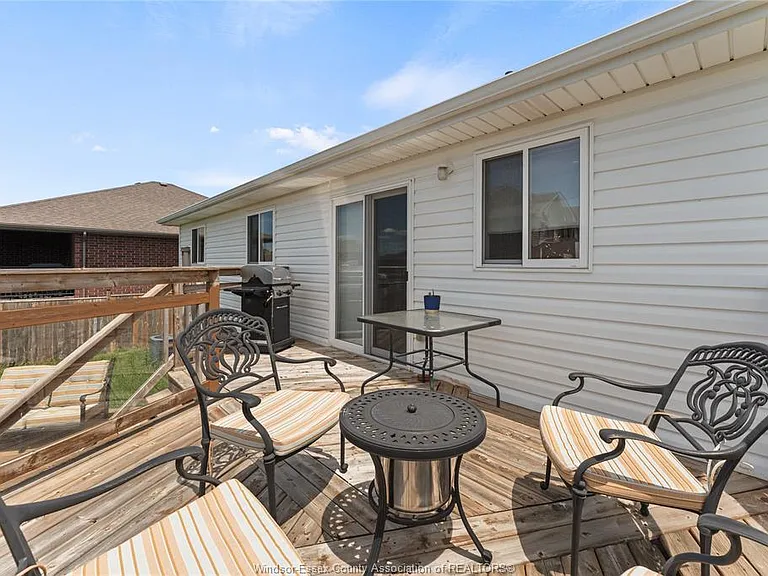 398 Poplar Dr — Photo 41