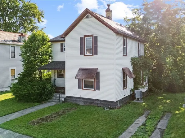 409 Kelly St NW, New Philadelphia, OH 44663