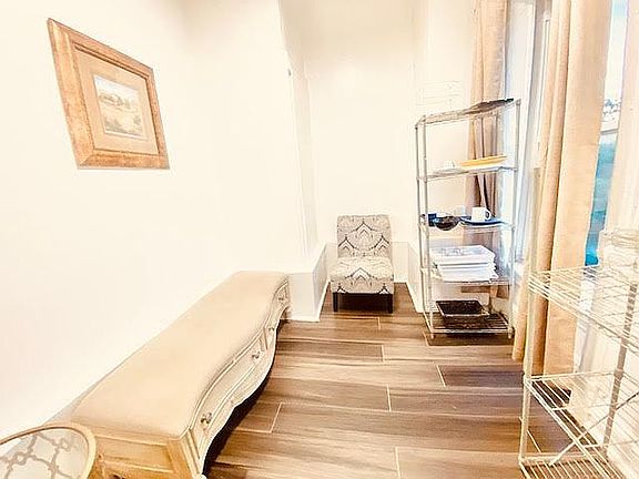 5th image of 343 Jefferson Ave #3