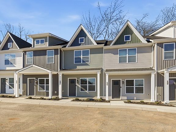 3rd image of 123 Front Ridge Cir