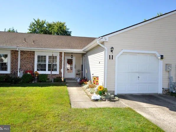 11 E Berwin Way, Mount Laurel, NJ 08054