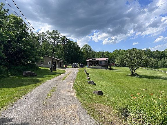 3rd image of 379 Edgemont Rd