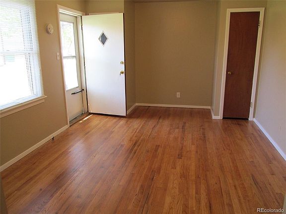 2nd image of 1354 Marshall St
