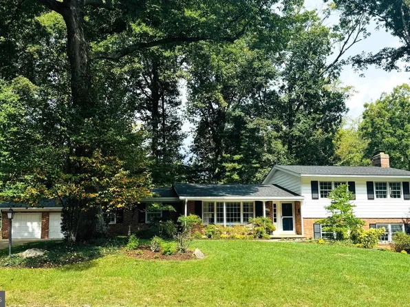 9110 Hamilton Dr, Fairfax, VA 22031