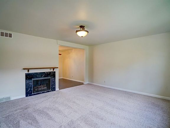 5th image of 222 Grand Canyon Dr