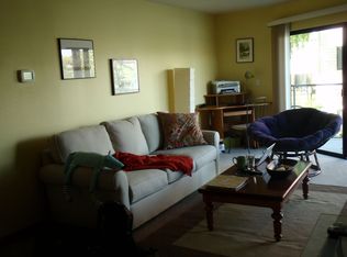 620 NW Naito Pkwy APT B8, Portland, OR 97209