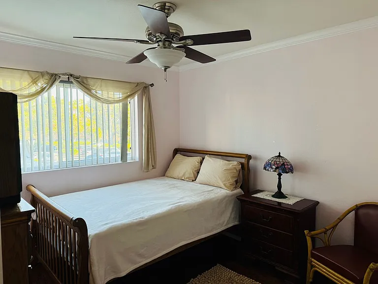 320 Green Moor Pl — Photo 5