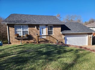 1513 W Parkview St, Ozark, MO 65721