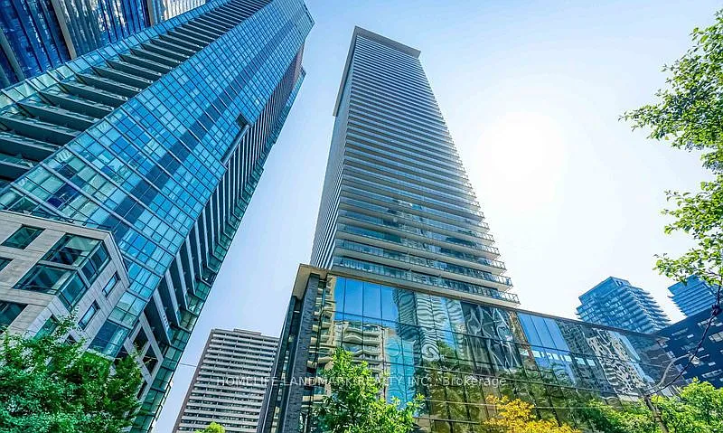 33 Charles St E #4210