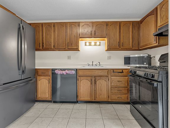 2nd image of 275 Grotto Ave APT 38