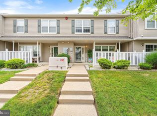 103 Tanglewood Dr, Sicklerville, NJ 08081