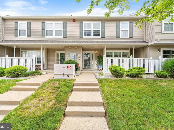 103 Tanglewood Dr, Sicklerville, NJ 08081