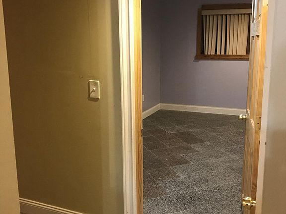 4th image of 1000 Huguenot Ave
