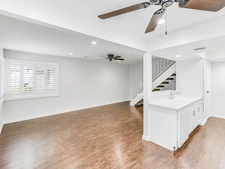 16673 Viewpoint Ln — Photo 2
