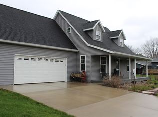 14019 2nd St, Osseo, WI 54758