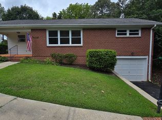 1224 Lamont Dr, Winston Salem, NC 27103