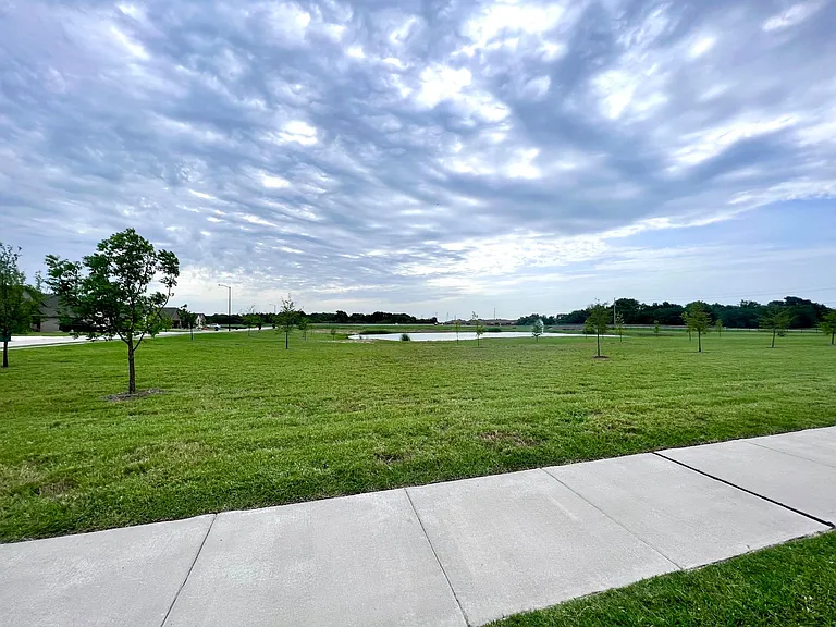 802 Tippit Ln — Photo 21