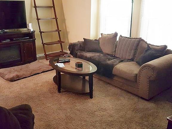 5th image of 207 SE Brentwood Dr