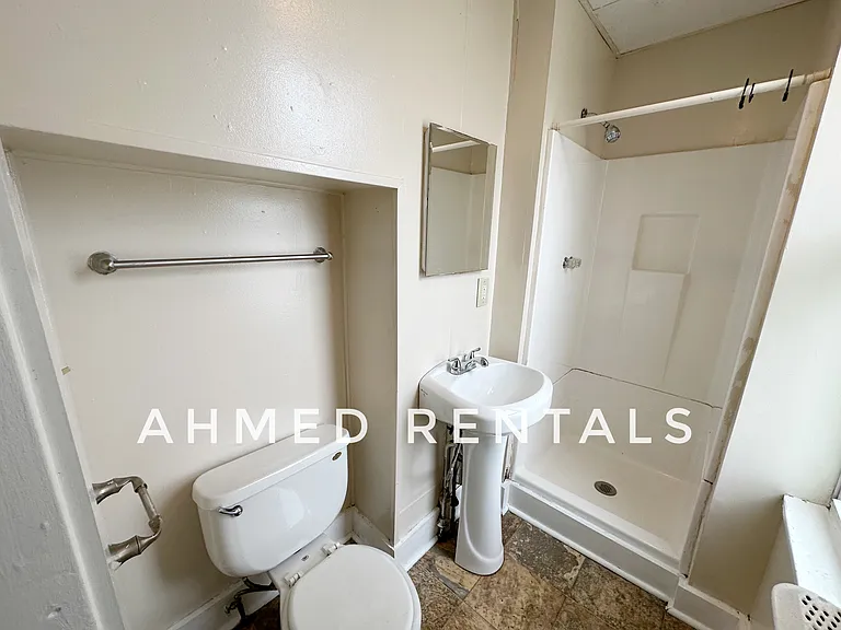 463 Saint John St #1R — Photo 17