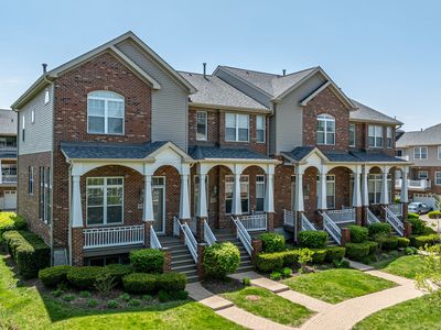 6074 Ironwood Ln, Lisle, IL, 60532