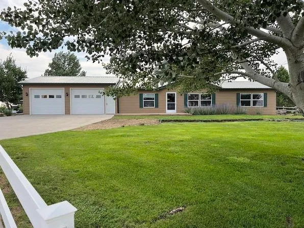 29 Creighton Rd, Wall, SD 57790