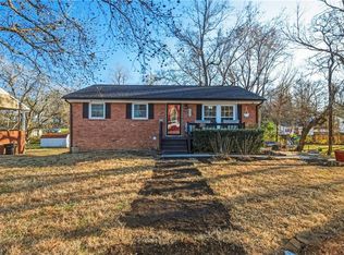 1111 Morningside Dr, Burlington, NC 27217