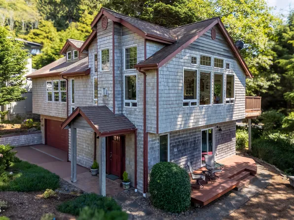 197 Sea Crest Ln, Otter Rock, OR 97369