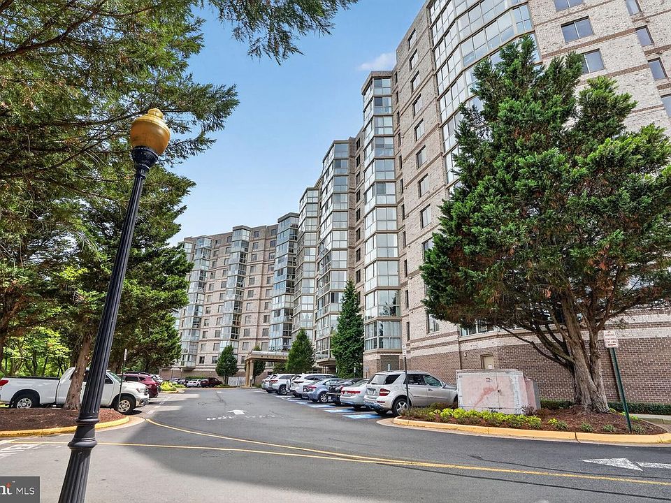 1st image of 19385 Cypress Ridge Ter Unit 809