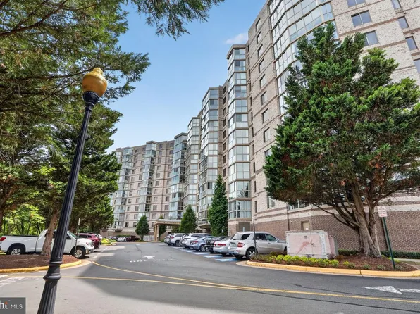 19385 Cypress Ridge Ter Unit 809, Leesburg, VA 20176