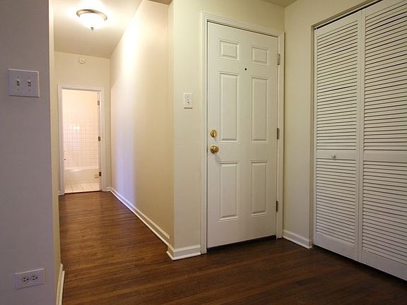3rd image of 5150 S King Dr APT A2