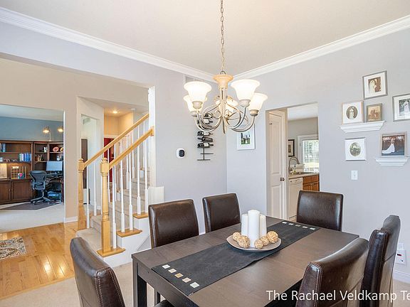 5th image of 6671 Avalon Ct SE