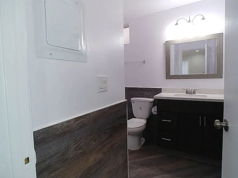 14242 Roscoe Blvd — Photo 59