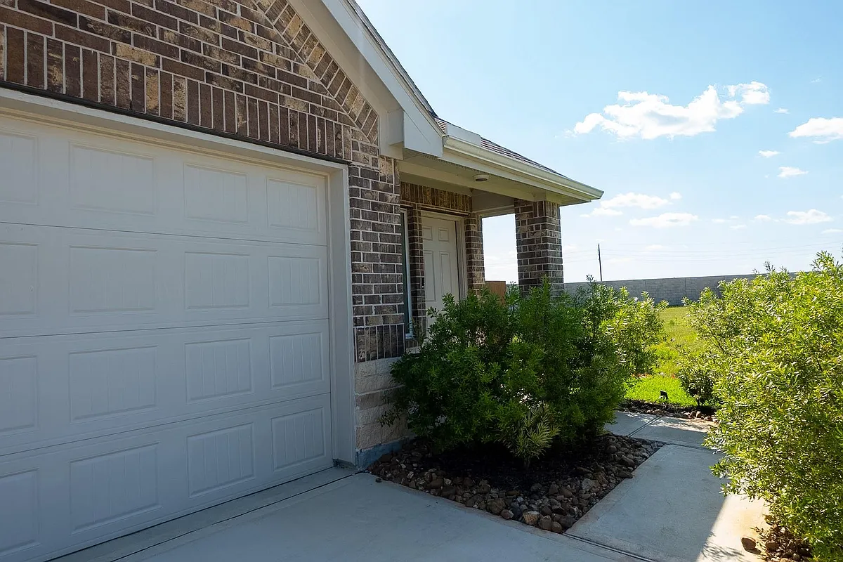 Building Photo - 5108 Marcasca Dr