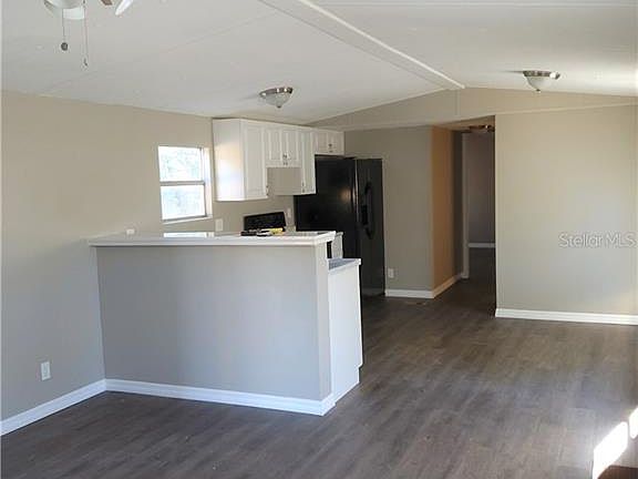 4th image of 10902 Country Haven Dr