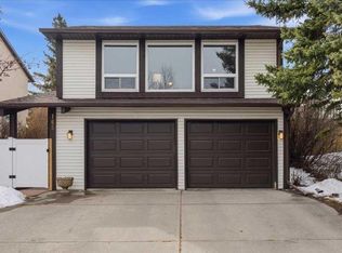 165 NE Macewan Glen Dr NW, Calgary, AB T3K 2C4