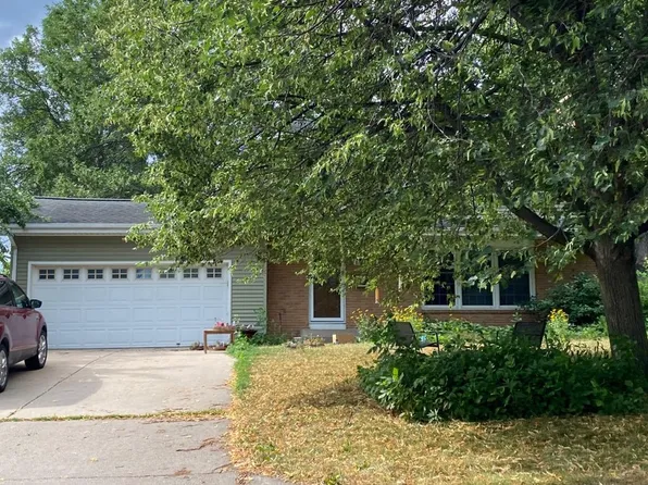 6301 Bethia Ln N, Brooklyn Park, MN 55428