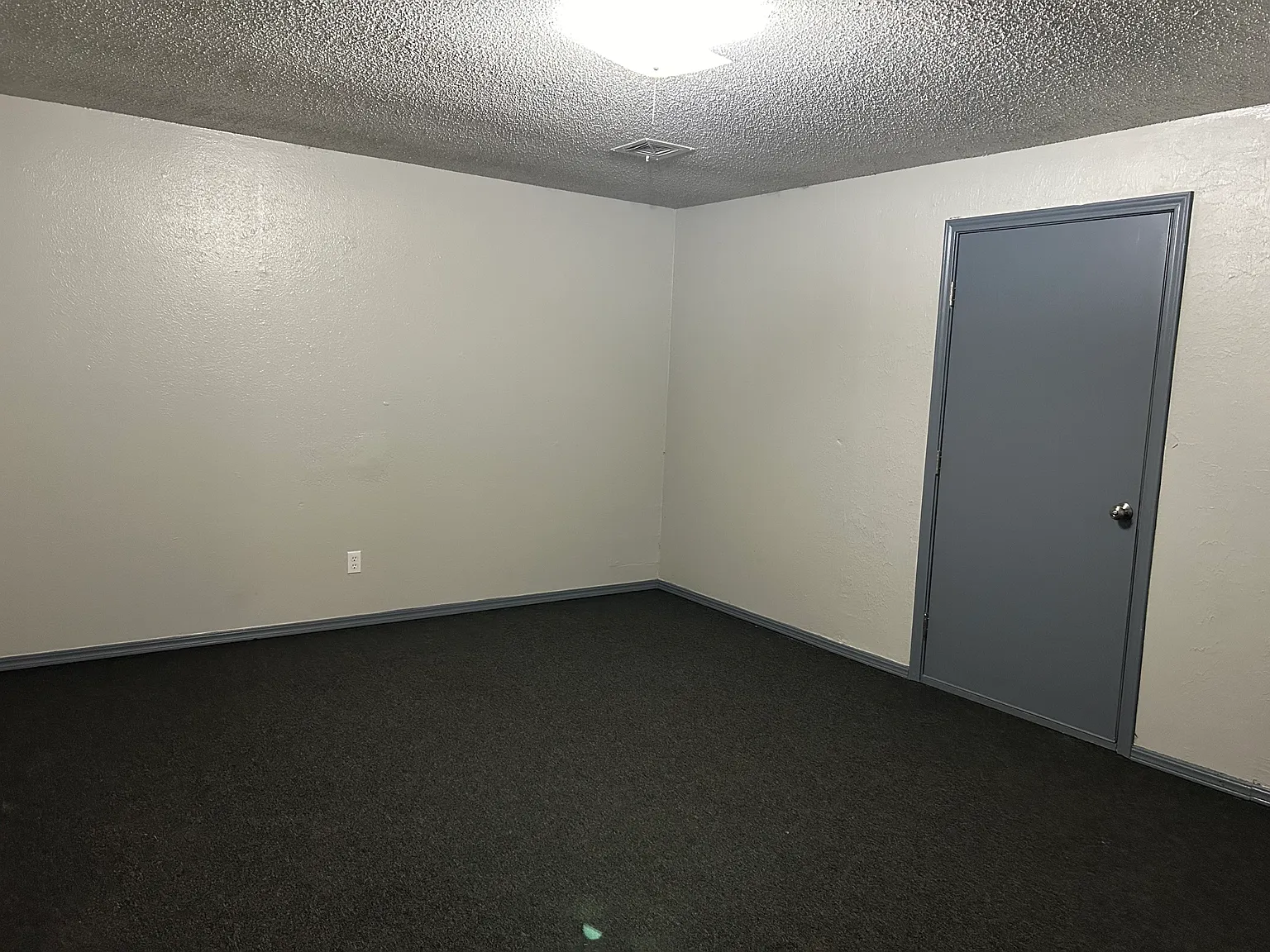 3 bed, 1.5 bath, 1116 sqft, $1,195 — Photo 2