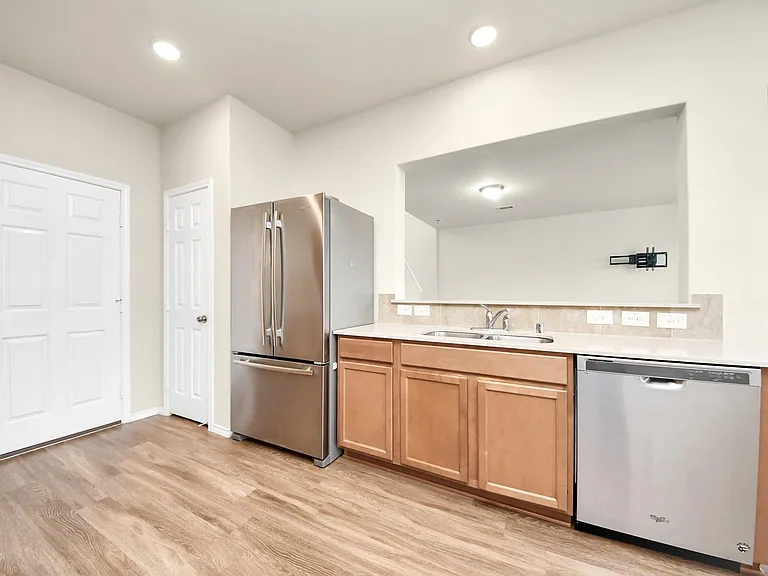 15802 Sunny Stone Dr — Photo 31